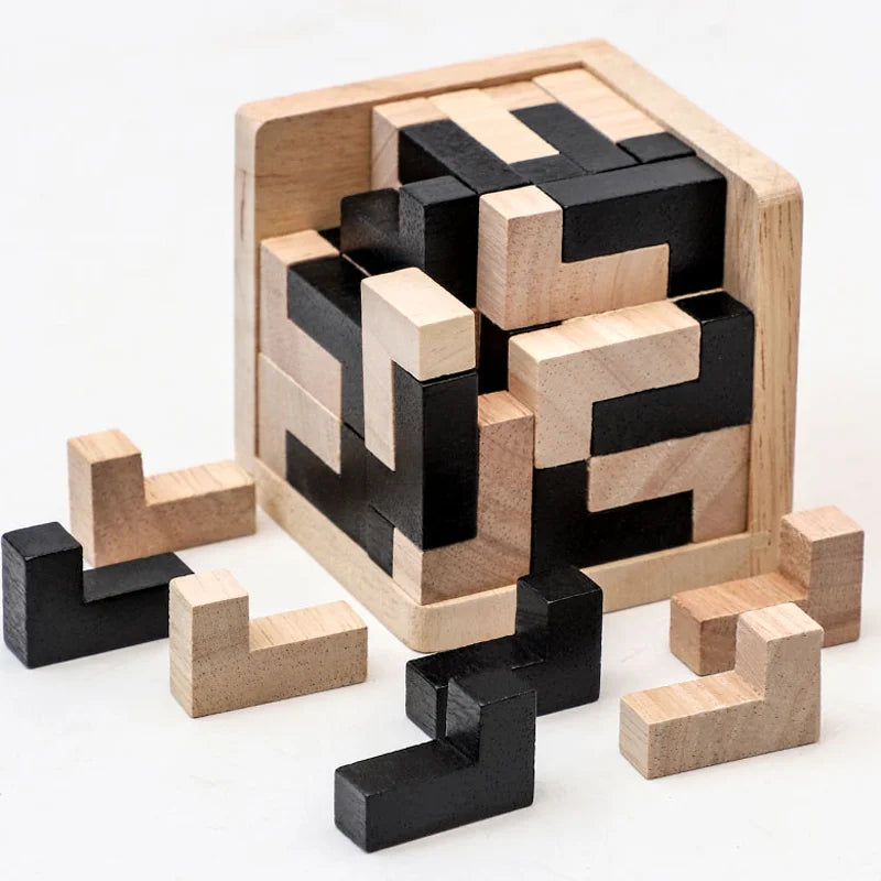 3D wooden cube puzzle pieces detail – natural wood